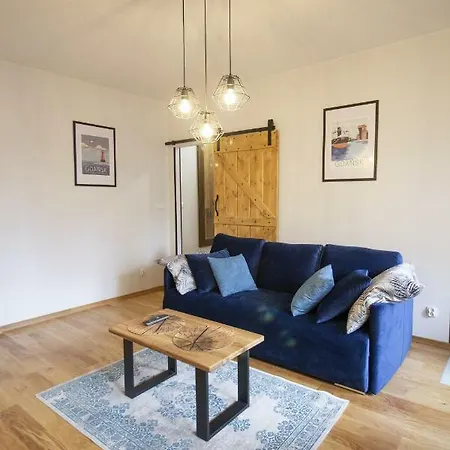 Lägenhet Rajska 12 *