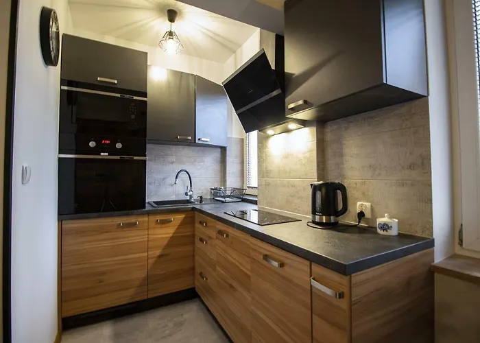 Rajska 12 アパート *